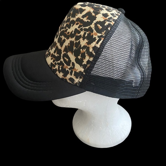 Leopard print hat - Picture 2 of 4
